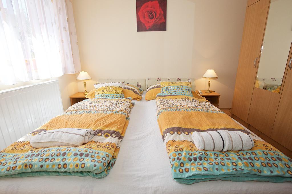 Zoli Apartmanok-Bródy 51-53 Hajdúszoboszló Exterior foto